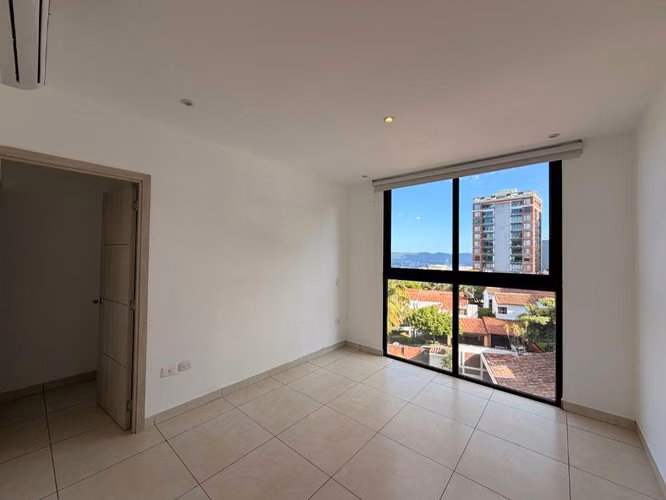 SE VENDE APARTAMENTO EN COL. ESCALON - Imagen 2
