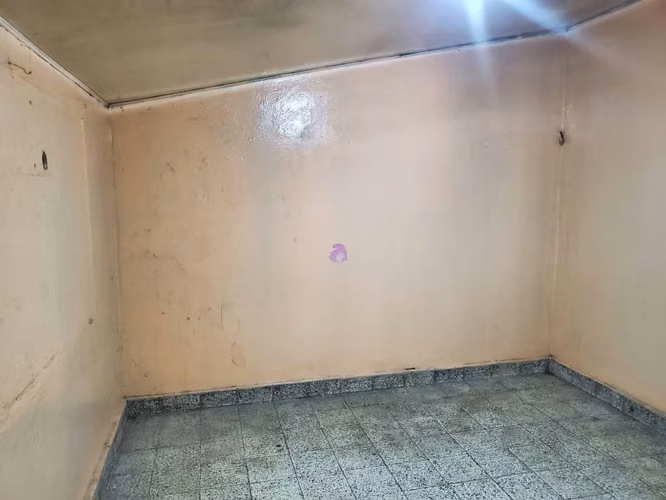 # SE ALQUILA PARA BODEGA # UBICACIÓN CÉNTRICA #  - Imagen 4