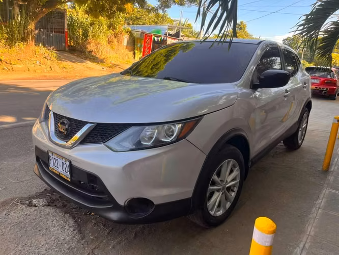 Nissan rogué SPORT 2017