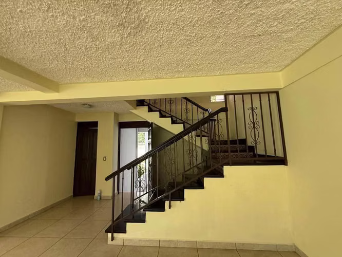 Venta de Casa bonita y amplia en Colonia San Francisco, San Salvador - Imagen 8