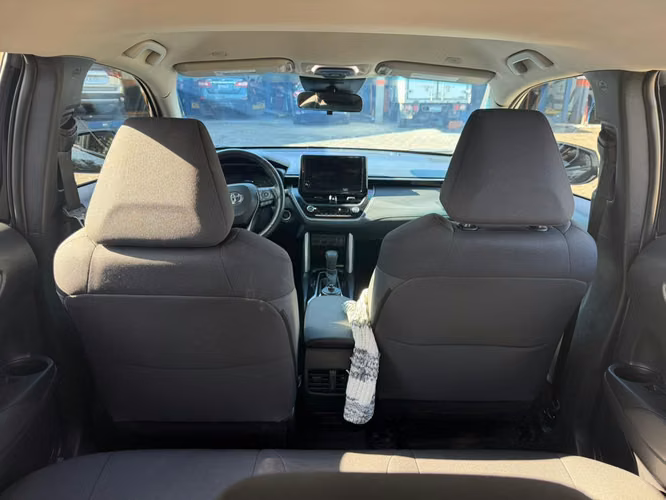 TOYOTA COROLLA CROSS 2023 LE | AUTOMÁTICA | 28 MIL MILLAS