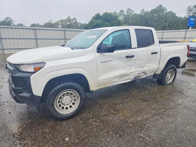CHEVROLET COLORADO WT 2024 - Imagen 2