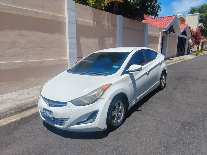 **HYUNDAI ELANTRA 2015 – AUTOMÁTICO – MOTOR 1.8