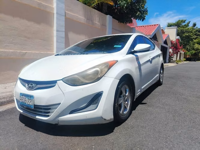 **HYUNDAI ELANTRA 2015 – AUTOMÁTICO – MOTOR 1.8