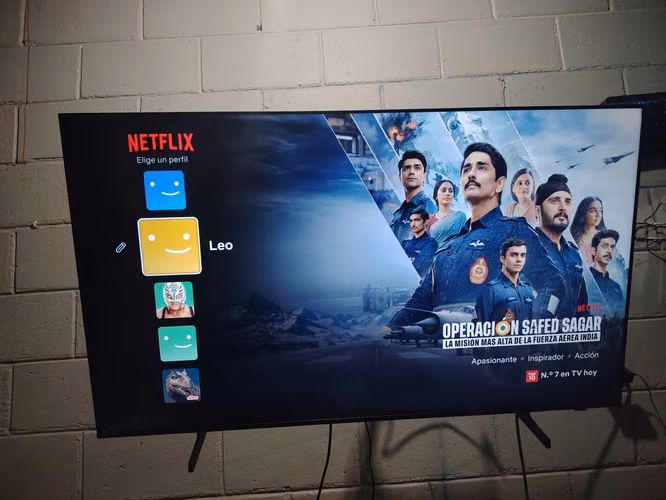 Samsung 55" Smart TV UHD 4K 55” – UN55U8000FPXPA | Excelente Estado + Caja Original