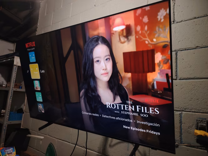 Samsung 55" Smart TV UHD 4K 55” – UN55U8000FPXPA | Excelente Estado + Caja Original
