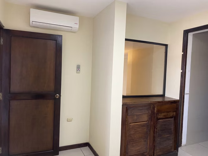 ALQUILER EDIFICIO PARA OFICINAS Y NEGOCIOS COLONIA ESCALON - Imagen 15