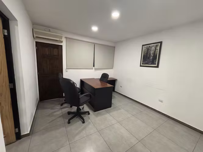 ALQUILER LOCAL PARA OFICINA EN COLONIA ESCALON PARTE MEDIA