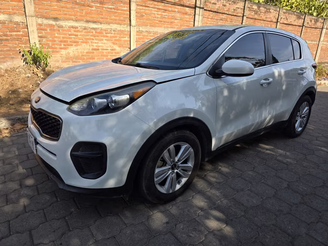 VENDO KIA SPORTAGE FE 2018 4X2