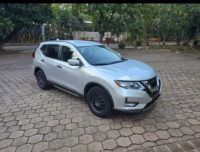 Se vende Nissan rogue  año 2018