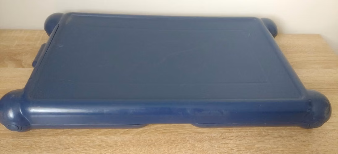 Mesa plástica plegable para Laptop - Imagen 4