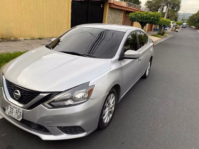 Vendo Nissan Sentra 2019 SV - Imagen 3