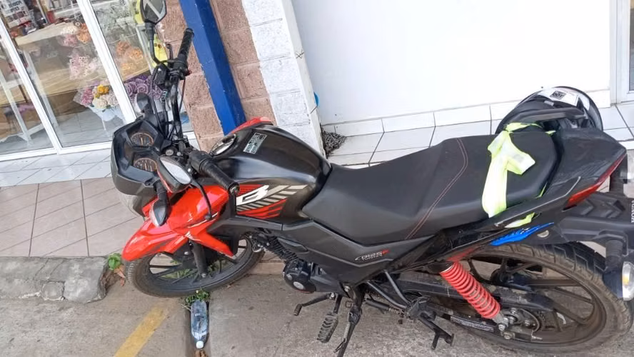 Moto honda seminueva recorrido 6000km