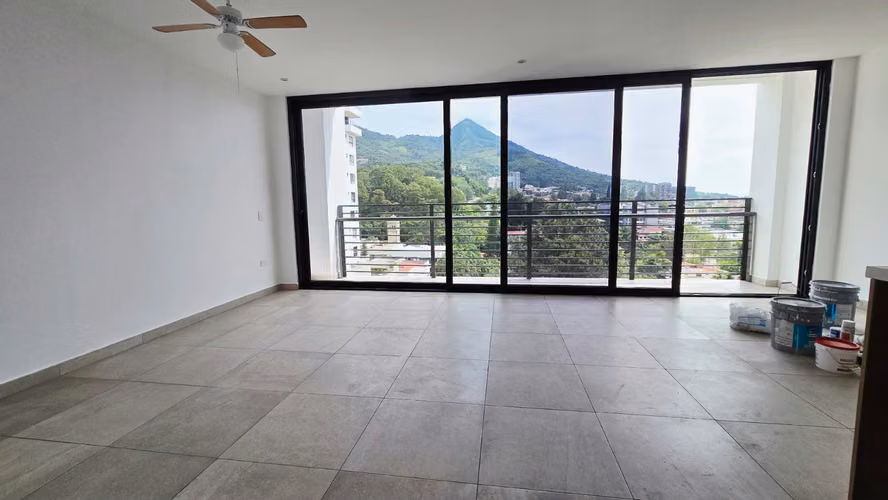APARTAMENTO en CONDOMINIO 105 (Col. Escalon)