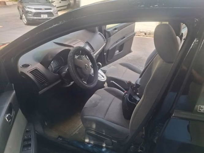 Nissan sentra SR 2011 - Imagen 3