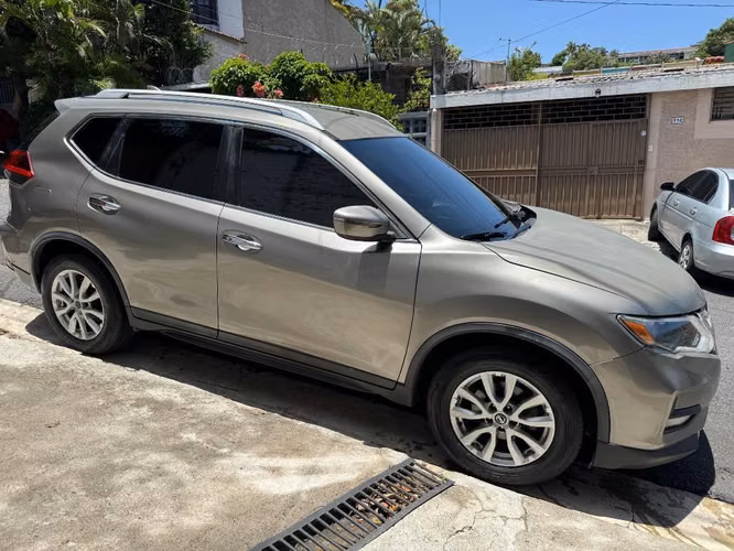 Nissan Rogue SV 2018