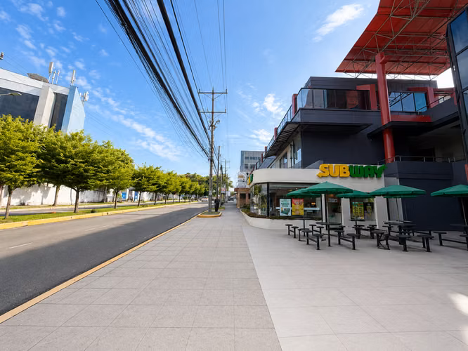 Santa Elena, local comercial en alquiler. - Imagen 1