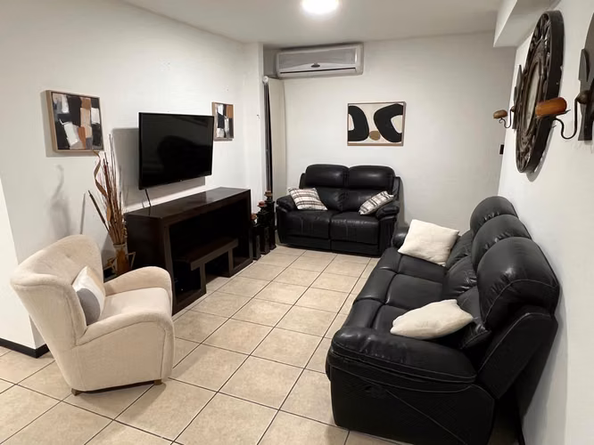 Alquiler en San Benito-Piscina. Apto. | Amueblado | 3 Hab. | 3 B | Hab. servicio. $1400/Mes. - Imagen 10