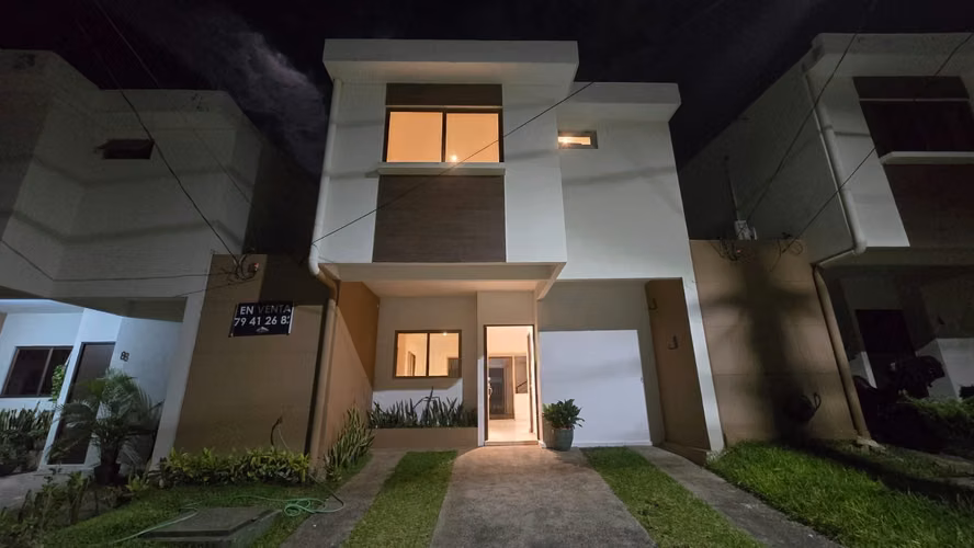 Venta de casa Residencial Las Pergolas