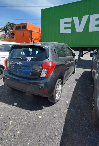 Chevrolet spark LT 2021