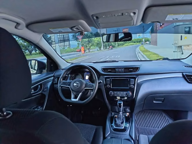 NISSAN ROGUE SPORT 19 - Imagen 4