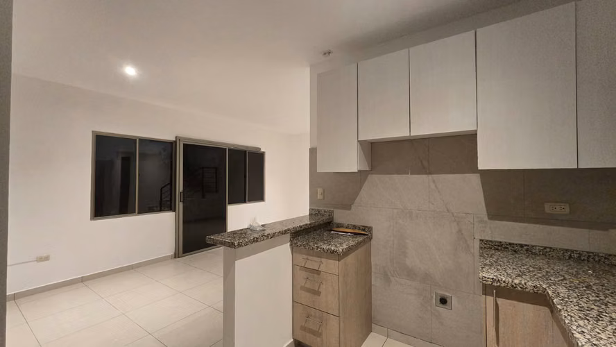 Casa en Venta en Residencial Las Pérgolas, Zaragoza