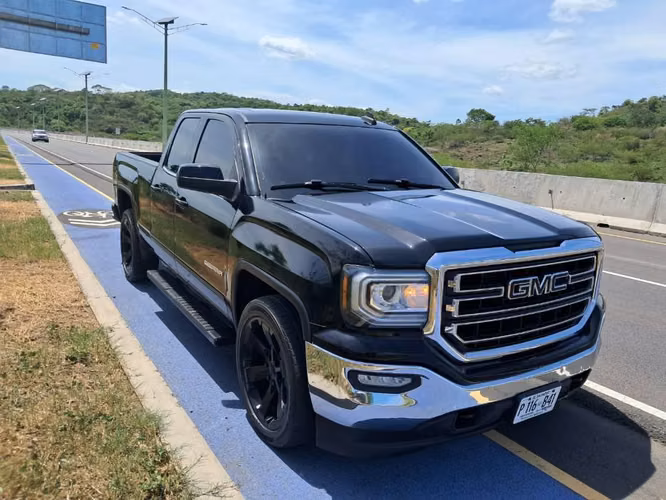SE VENDE GMC SIERRA LIMITED 2019 - Imagen 5