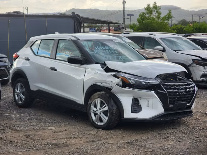 NISSAN KICKS SV 2024 YA EN ADUANA