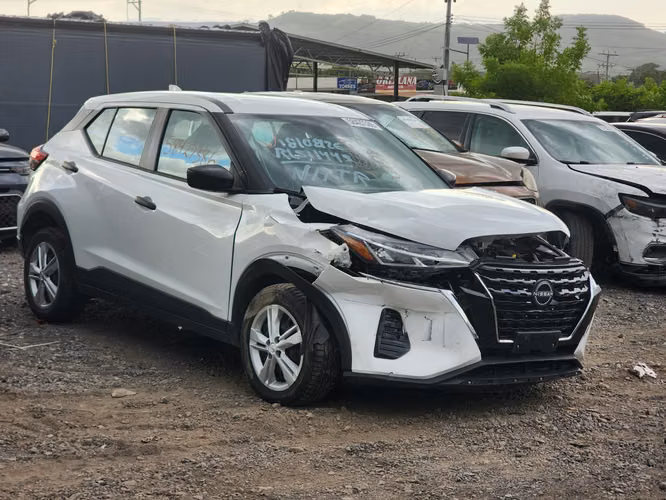 NISSAN KICKS SV 2024 YA EN ADUANA - Imagen 3