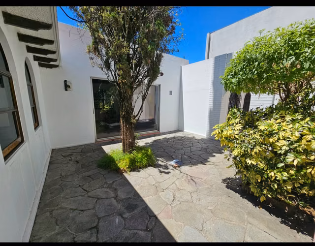 En Venta Casa Amplia Con Piscina Col Escalon Arriba Redondel masferrer - Imagen 8