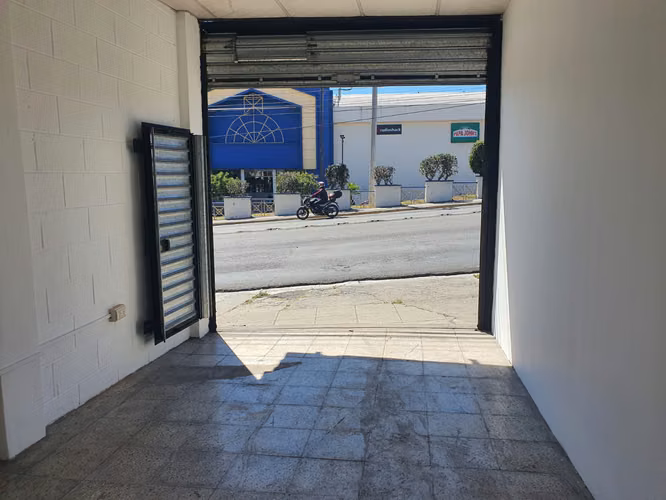 ALQUILER LOCAL COMERCIAL FRENTE A PLAZA MERLIOT $975 - Imagen 19
