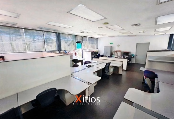 Alquiler de edificio corporativo en San Benito!! - Imagen 1
