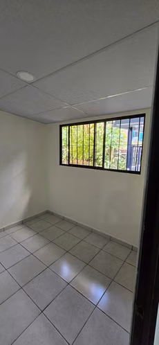 VENDO CASA REMODELADA -EN LA SANTISIMA TRINIDAD DE 3 HABITACIONES (Pasaje Peatonal) - Imagen 16