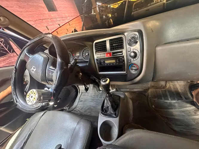 Vendo Hyundai  H-100.   Año 2015. Estandar  negociable