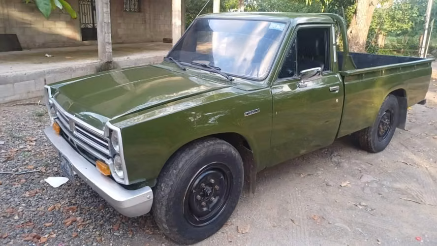 ¡Joyita Clásica en Venta! Nissan Miller 1980 - Imagen 2
