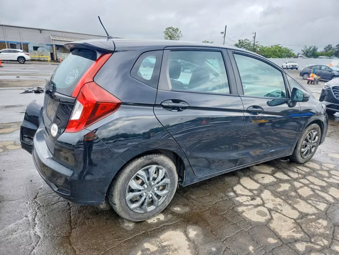 HONDA FIT LX 2019 - Imagen 7