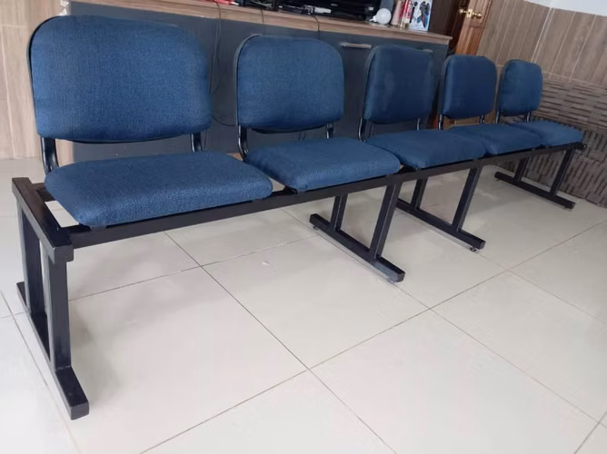 Estacion de  sillas de espera  $165