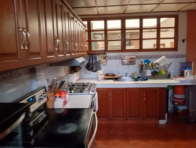 Casa ideal para OFICINAS (Cumbres de Cuscatlan) - Imagen 8
