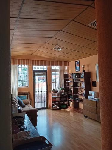 Casa ideal para OFICINAS (Cumbres de Cuscatlan) - Imagen 7