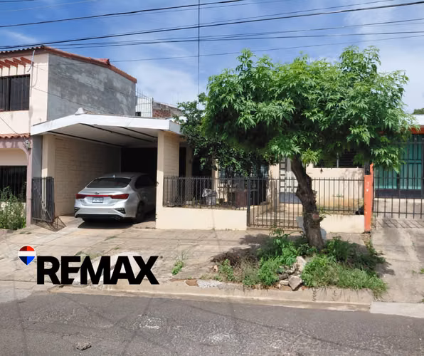 EN VENTA! Propiedad de gran amplitud en Barrio San Antonio, Ahuachapán