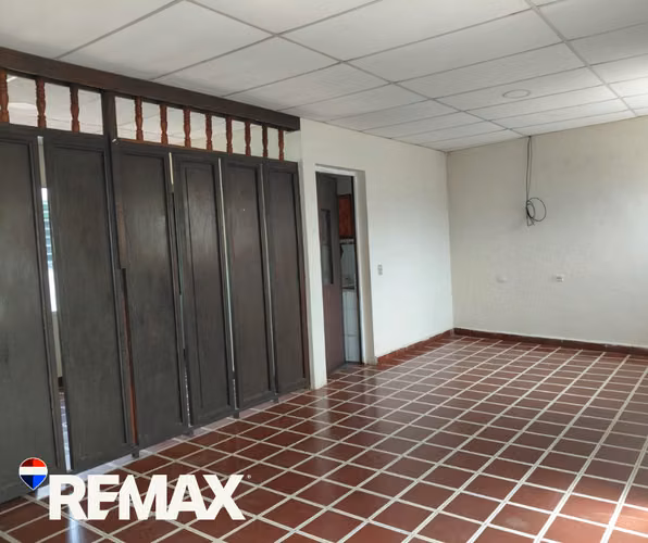EN VENTA! Propiedad de gran amplitud en Barrio San Antonio, Ahuachapán - Imagen 4