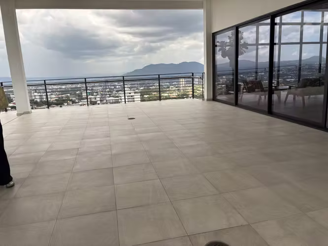 ALQUILER DE APTO EN CONDOMINIO 105, Escalón