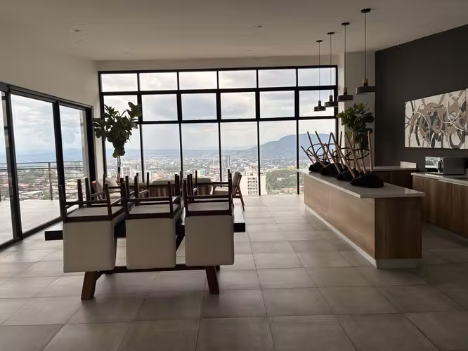 ALQUILER DE APTO EN CONDOMINIO 105, Escalón