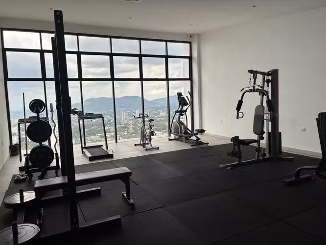 ALQUILER DE APTO EN CONDOMINIO 105, Escalón