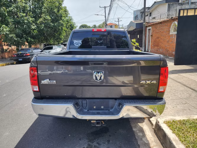 Dodge Ram 1500 classic Long horn - Imagen 2