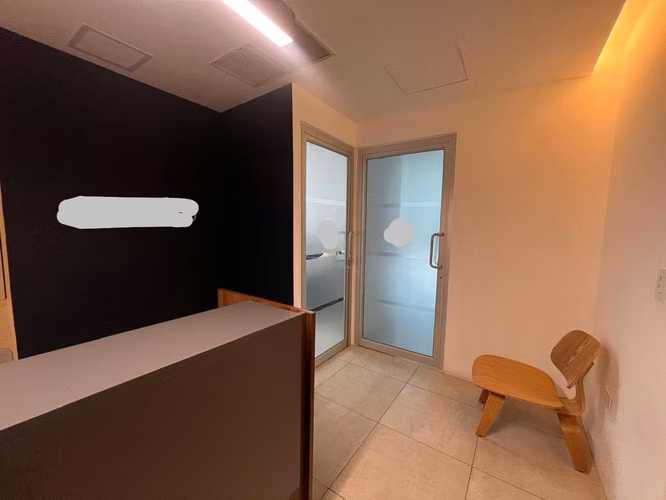 SE ALQUILA LOCAL INSIGNE SAN BENITO, REMODELADO, tiene 51.60 m²