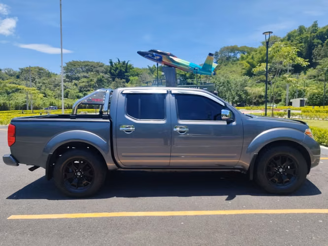 NISSAN FRONTIER DOBLE CABINA 2021 , 4X4,PIÑON DE MONTAÑA,BOTON DE ENCENDIDO,BOLSAS FRONTALES BUENAS, SI VE EL ANUNCIO ES PORQUE SI ESTA DISPONIBLE - Imagen 6