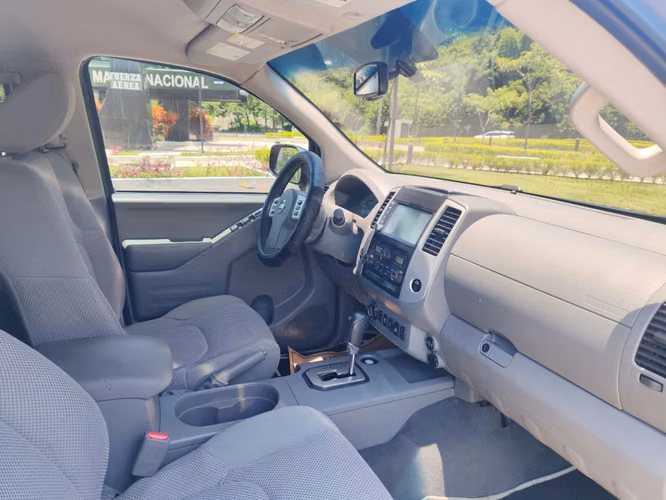 NISSAN FRONTIER DOBLE CABINA 2021 , 4X4,PIÑON DE MONTAÑA,BOTON DE ENCENDIDO,BOLSAS FRONTALES BUENAS, SI VE EL ANUNCIO ES PORQUE SI ESTA DISPONIBLE - Imagen 8