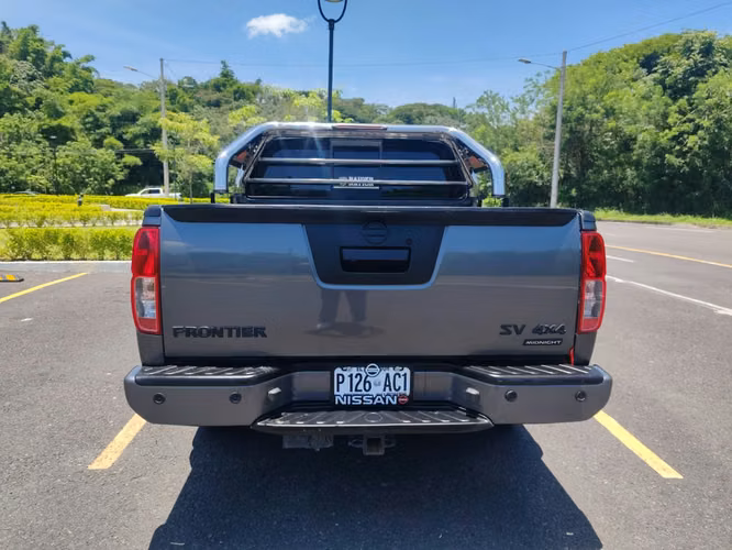NISSAN FRONTIER DOBLE CABINA 2021 , 4X4,PIÑON DE MONTAÑA,BOTON DE ENCENDIDO,BOLSAS FRONTALES BUENAS, SI VE EL ANUNCIO ES PORQUE SI ESTA DISPONIBLE - Imagen 7