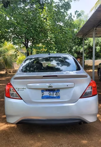 Nissan versa 2018